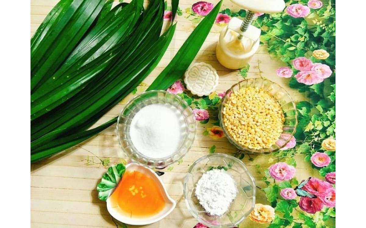 Cách sên nhân đậu xanh lá dứa cho bánh trung thu thơm ngon